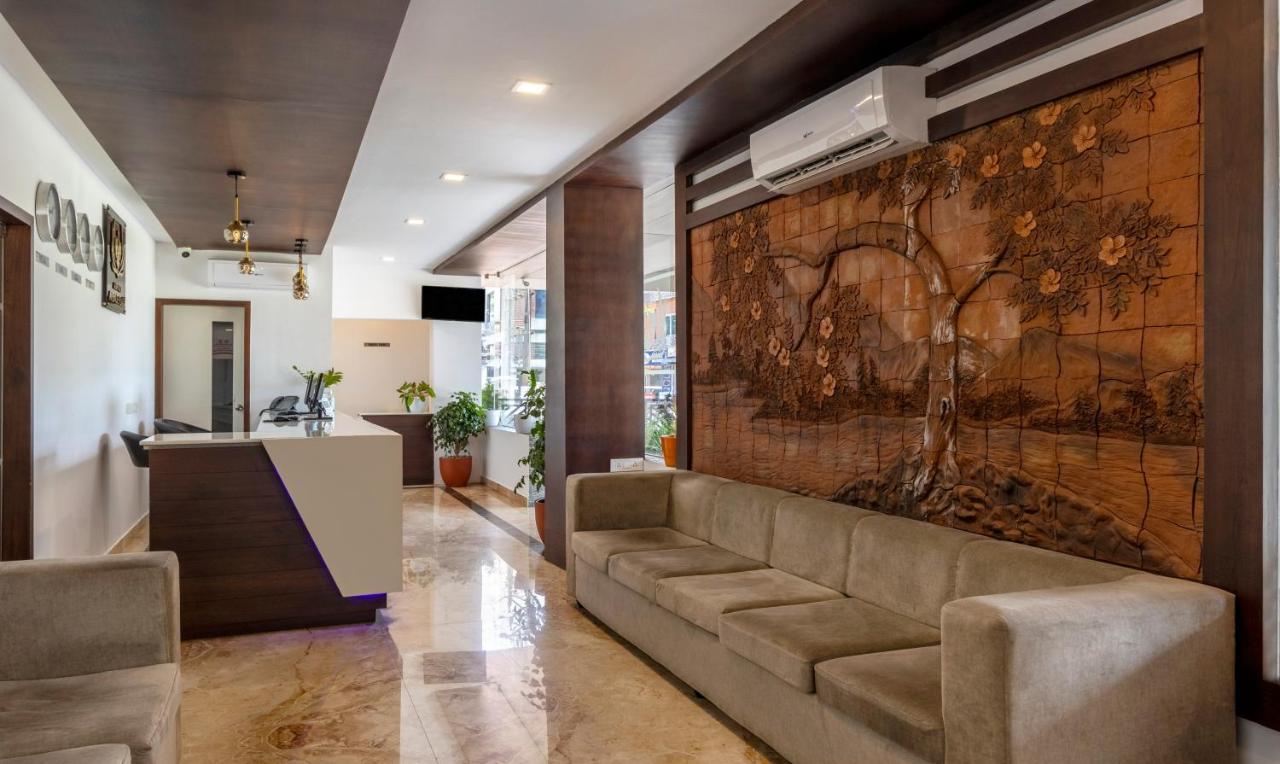 Treebo Trend Airport Avenue Plaza Cochin Airport Ξενοδοχείο Kochi Εξωτερικό φωτογραφία