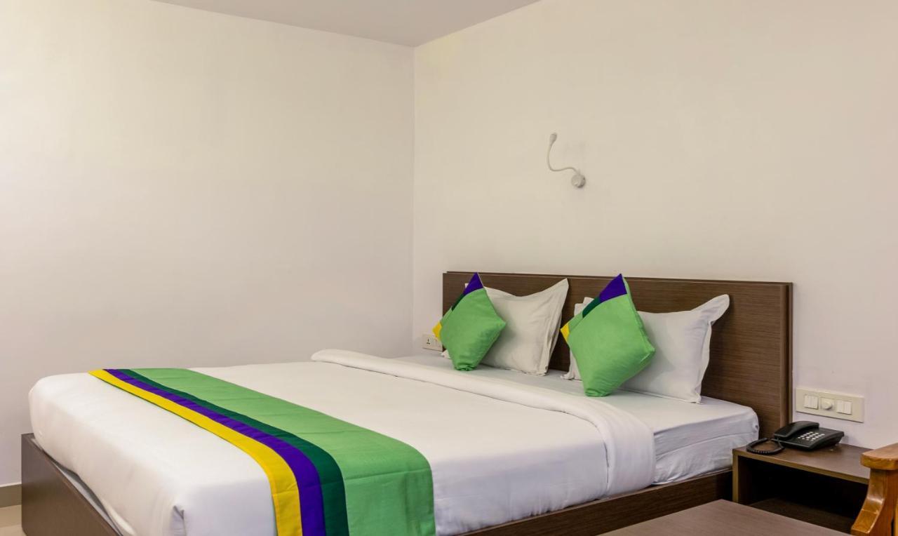 Treebo Trend Airport Avenue Plaza Cochin Airport Ξενοδοχείο Kochi Εξωτερικό φωτογραφία